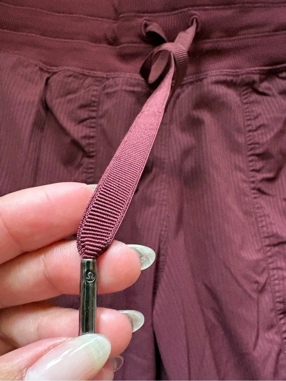 Lululemon Dance Studio Mid-Rise Jogger Full Length size 8 maroon